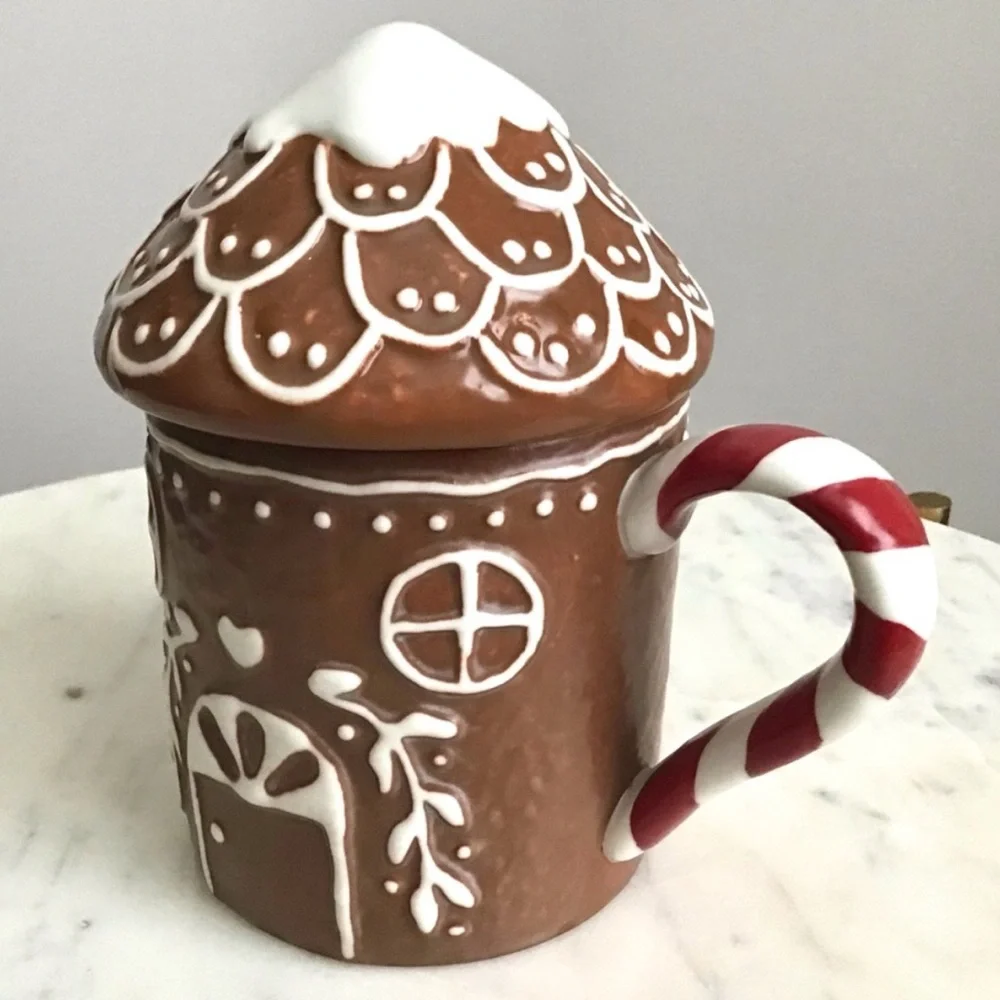 Pottery Barn Gingerbread House Mug Handpainted Stoneware New In Box
